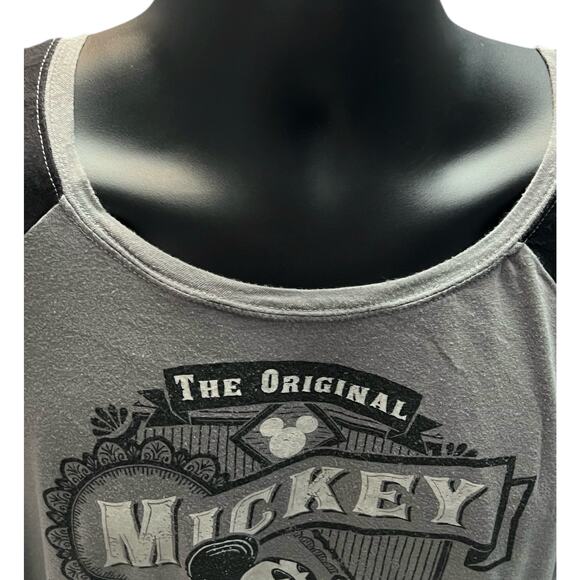 Disney Mickey Mouse 1928 Baseball Raglan Black and White Mickey Woman’s size 3 - Picture 4 of 8